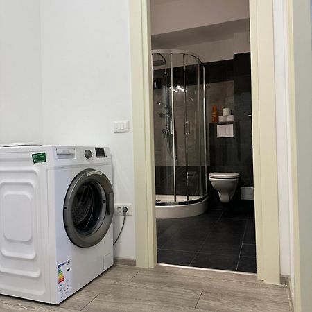 Renting Solutions Studio ياش المظهر الخارجي الصورة